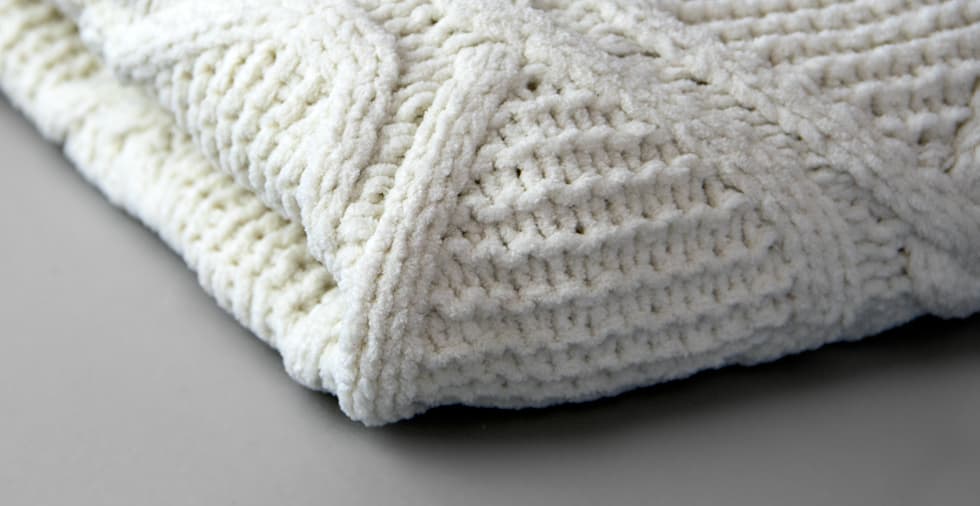 Noelle Knitted Throw Blanket with Pompoms