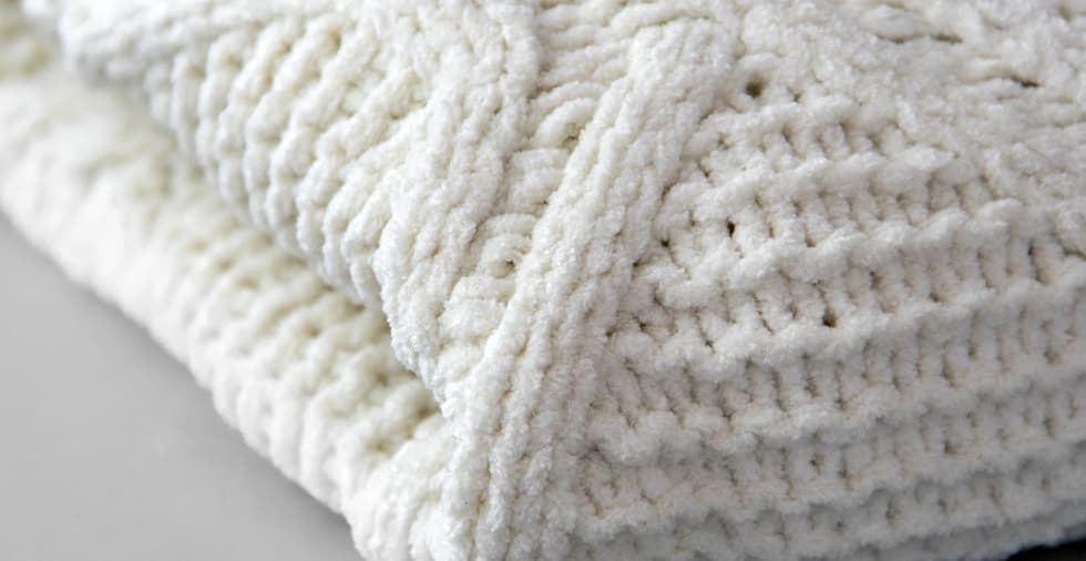 Noelle Knitted Throw Blanket with Pompoms